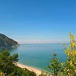 Bed & Breakfast Campo Del Mare 3*